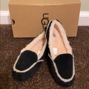 UGG Hailey Slipper - Black